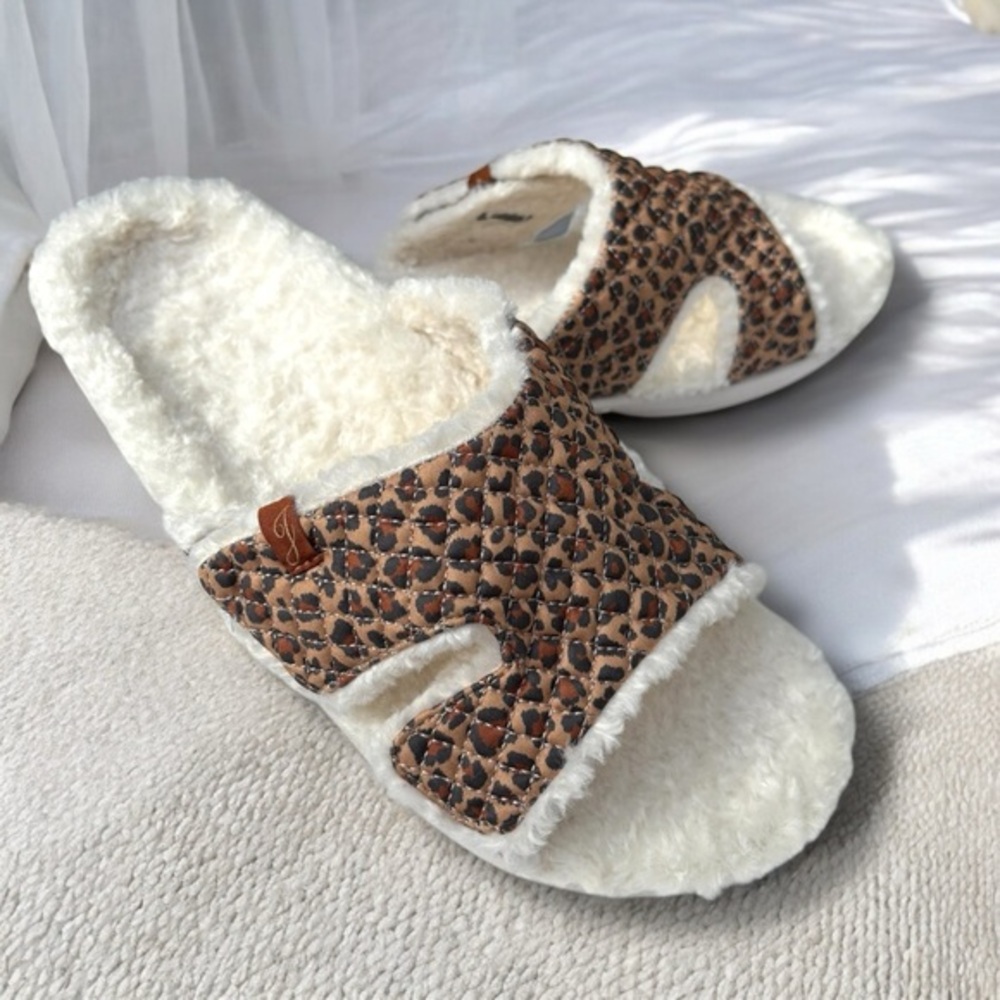 Spenco Janie Slipper Womens 12D Tan Leopard Quilted Faux‎ Shearling Slides NEW